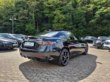 ALFA ROMEO CERTIFIED Alfa Romeo Giulia 2.0 Competizione Q4 Schiebedach Assistenzpaket Gebraucht - Limousine Benzin  - Zell/mosel - 1177921_3