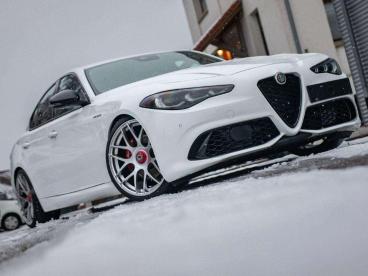 ALFA ROMEO CERTIFIED Alfa Romeo Giulia Veloce My24 2.0 Q4 Vom Ar Vertragshandler Gebraucht - Limousine Benzin Weiß - Moenchweiler - 1186033_4