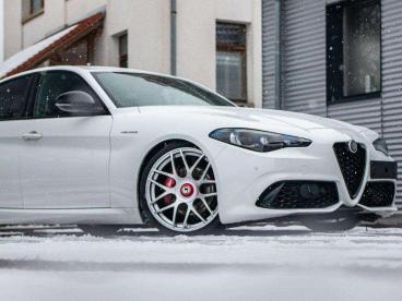 ALFA ROMEO CERTIFIED Alfa Romeo Giulia Veloce My24 2.0 Q4 Vom Ar Vertragshandler Gebraucht - Limousine Benzin Weiß - Moenchweiler - 1186033_5