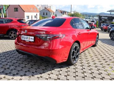 ALFA ROMEO CERTIFIED Alfa Romeo Giulia Competizione 2.0 Turbo 16v 280 Ps At8 Q4 Gebraucht - Limousine Benzin Rot - Saarbruecken-dudweiler - 1186492_3