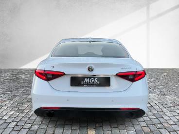 ALFA ROMEO CERTIFIED Alfa Romeo Giulia Ti Q4 2.0 Turbo Kat Android #navi Gebraucht - Limousine Benzin  - Bayreuth - 1202535_5