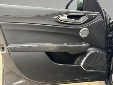 ALFA ROMEO CERTIFIED Alfa Romeo Giulia Quadrifoglio 2.9 V6 Bi-turbo *sparco* Gebraucht - Limousine Benzin  - Regensburg - 1205767_5