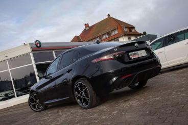 ALFA ROMEO CERTIFIED Alfa Romeo Giulia Competizione 2.0 Q4 Vom Ar Vertragshandle Gebraucht - Limousine Benzin Schwarz - Moenchweiler - 1215180_3