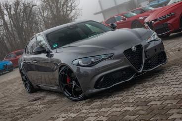 ALFA ROMEO CERTIFIED Alfa Romeo Giulia Veloce 2.0*tief*20´´*ragazzon*carbon* Gebraucht - Limousine Benzin Grau - Moenchweiler - 1215821_2