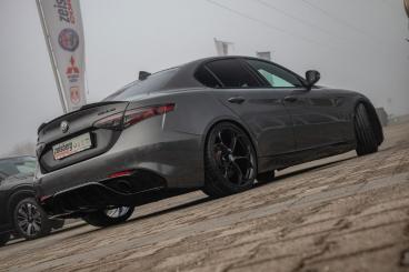 ALFA ROMEO CERTIFIED Alfa Romeo Giulia Veloce 2.0*tief*20´´*ragazzon*carbon* Gebraucht - Limousine Benzin Grau - Moenchweiler - 1215821_5