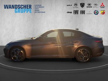 ALFA ROMEO CERTIFIED Alfa Romeo Giulia Veloce Q4 2.0 Turbo 16v Kam.+keyless+shz Gebraucht - Limousine Benzin  - Oldenburg - 1218608_4