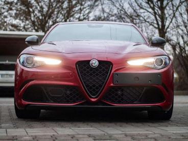 ALFA ROMEO CERTIFIED Alfa Romeo Giulia Giulia Quadrifoglio*akrapovic*sparco*trof Gebraucht - Limousine Benzin Rot - Moenchweiler - 1218717_4