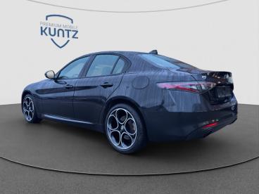 ALFA ROMEO CERTIFIED Alfa Romeo Giulia Ti Q4 Technologiepaket + 1. Hand Gebraucht - Limousine Diesel  - Gettorf - 1218888_3