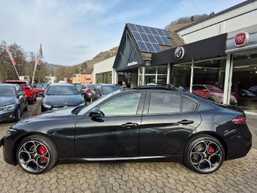 ALFA ROMEO CERTIFIED Alfa Romeo Giulia Competizione Q4 Pano Schiebedach Gebraucht - Limousine Benzin  - Zell/mosel - 1230286_2