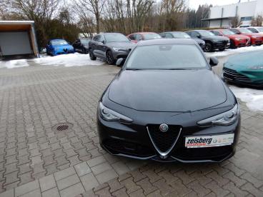 ALFA ROMEO CERTIFIED Alfa Romeo Giulia 2.2d 210 Ps Veloce Q4 Vom Ar Vertragshan Gebraucht - Limousine Diesel Schwarz - Moenchweiler - 1230691_2