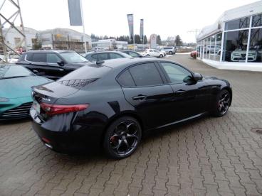 ALFA ROMEO CERTIFIED Alfa Romeo Giulia 2.2d 210 Ps Veloce Q4 Vom Ar Vertragshan Gebraucht - Limousine Diesel Schwarz - Moenchweiler - 1230691_3