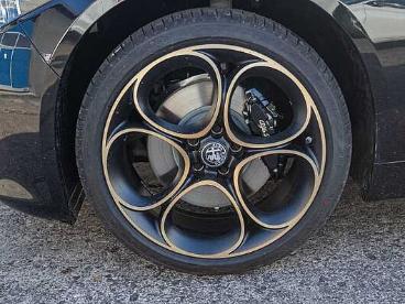 SPOTICAR Alfa Romeo Giulia 2.0 16v At8-q4 Intensa Panorama Gebraucht - Limousine Benzin Schwarz - Koblenz - 801231192_5