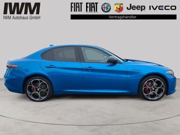 ALFA ROMEO CERTIFIED Alfa Romeo Giulia Competizione Q4 Gebraucht - Limousine Benzin Hellblau - Würzburg - 1235092_4