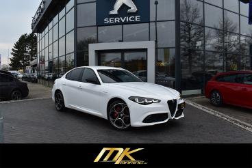 SPOTICAR Alfa Romeo Giulia Veloce Q4*matrix*carplay*navi*f1*traum* Gebraucht - Limousine Benzin Weiß - Braunschweig - 1201256267_1
