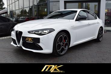 SPOTICAR Alfa Romeo Giulia Veloce Q4*matrix*carplay*navi*f1*traum* Gebraucht - Limousine Benzin Weiß - Braunschweig - 1201256267_3