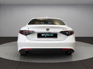 SPOTICAR Alfa Romeo Giulia Ti Q4 Kamera/carplay/totwinkel/spurhalte Gebraucht - Limousine Benzin Weiß - Bornheim - 1201267522_4