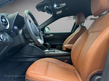 SPOTICAR Alfa Romeo Giulia Ti Q4 Kamera/carplay/totwinkel/spurhalte Gebraucht - Limousine Benzin Weiß - Bornheim - 1201267522_5
