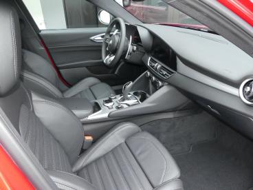 SPOTICAR Alfa Romeo Giulia Veloce 2.0 Turbo 16v At8-q4 Gebraucht - Limousine Benzin Rot - Breitenbrunn - 801283288_4