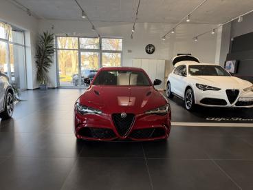 SPOTICAR Alfa Romeo Giulia Quadrifoglio Gebraucht - Limousine Benzin Rot - Chemnitz - 801283573_2