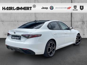 SPOTICAR Alfa Romeo Giulia Veloce Q4 Panorama+sportsitze+acc+leder Gebraucht - Limousine Benzin Weiß - Hasbergen - 801289987_3