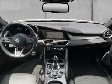 SPOTICAR Alfa Romeo Giulia Veloce Q4 Panorama+sportsitze+acc+leder Gebraucht - Limousine Benzin Weiß - Hasbergen - 801289987_4