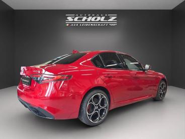 SPOTICAR Alfa Romeo Giulia My23 Competizione 2.0 Turbo 16v 206kw (28 Gebraucht - Limousine Benzin Rot - Bautzen - 801312375_4