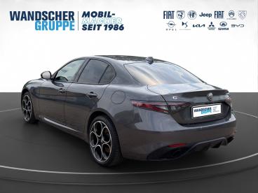 ALFA ROMEO CERTIFIED Alfa Romeo Giulia Veloce Q4 2.0 Turbo 16v Kam.+keyless+shz Gebraucht - Limousine Benzin  - Oldenburg - 1316664_5
