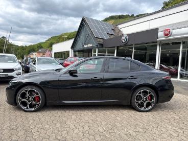 ALFA ROMEO CERTIFIED Alfa Romeo Giulia Competizione Q4 Assistenzpaket Led Navi Gebraucht - Limousine Benzin Schwarz - Zell/mosel - 1321427_2
