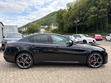 ALFA ROMEO CERTIFIED Alfa Romeo Giulia Competizione Q4 Assistenzpaket Led Navi Gebraucht - Limousine Benzin Schwarz - Zell/mosel - 1321427_4