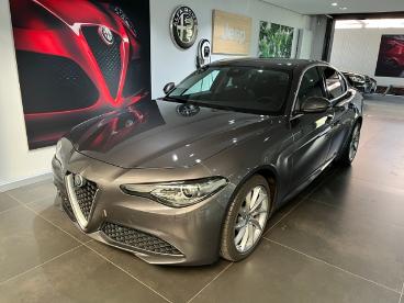 SPOTICAR Alfa Romeo Giulia Super 2.0l Tb Gebraucht - Limousine Benzin Grau - Leipzig - 801323790_2