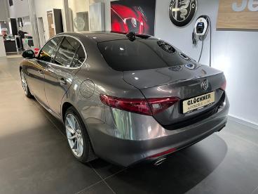 SPOTICAR Alfa Romeo Giulia Super 2.0l Tb Gebraucht - Limousine Benzin Grau - Leipzig - 801323790_4