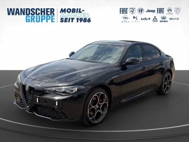 ALFA ROMEO CERTIFIED Alfa Romeo Giulia Veloce Q4 2.0 Turbo 16v Kam.+keyless+shz Gebraucht - Limousine Benzin  - Oldenburg - 1330471_1