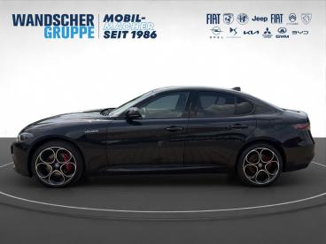 ALFA ROMEO CERTIFIED Alfa Romeo Giulia Veloce Q4 2.0 Turbo 16v Kam.+keyless+shz Gebraucht - Limousine Benzin  - Oldenburg - 1330471_2