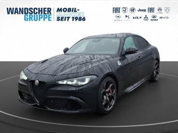 ALFA ROMEO CERTIFIED Alfa Romeo Giulia Quadrifoglio 2.9 V6 Bi-turbo Kam.+keyless Gebraucht - Limousine Benzin Schwarz - Oldenburg - 1330476_1