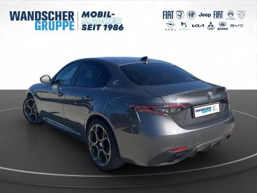 ALFA ROMEO CERTIFIED Alfa Romeo Giulia Veloce Q4 2.0 Turbo 16v Kam.+keyless+shz Gebraucht - Limousine Benzin Grau - Oldenburg - 1330851_4