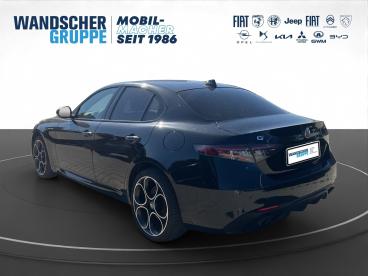 ALFA ROMEO CERTIFIED Alfa Romeo Giulia Veloce Q4 2.0 Turbo 16v Kam.+keyless+shz Gebraucht - Limousine Benzin Schwarz - Oldenburg - 1330855_4