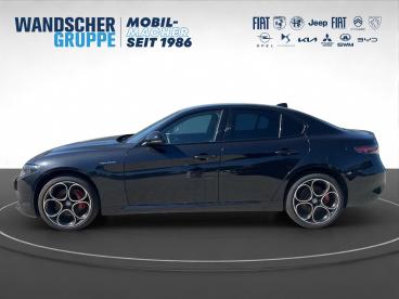 SPOTICAR Alfa Romeo Giulia Veloce Q4 2.0 Turbo 16v Kam.+keyless+shz Gebraucht - Limousine Benzin  - Oldenburg - 801330857_2