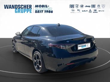 SPOTICAR Alfa Romeo Giulia Veloce Q4 2.0 Turbo 16v Kam.+keyless+shz Gebraucht - Limousine Benzin  - Oldenburg - 801330857_4