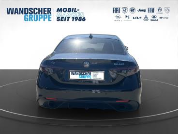 SPOTICAR Alfa Romeo Giulia Veloce Q4 2.0 Turbo 16v Kam.+keyless+shz Gebraucht - Limousine Benzin  - Oldenburg - 801330857_5