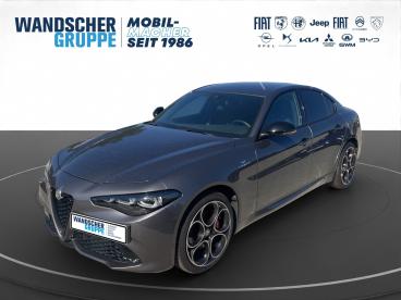 ALFA ROMEO CERTIFIED Alfa Romeo Giulia Veloce Q4 2.0 Turbo 16v Kam.+keyless+shz Gebraucht - Limousine Benzin  - Oldenburg - 1330863_1