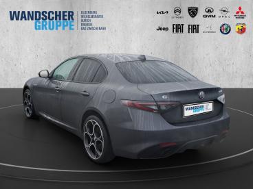 ALFA ROMEO CERTIFIED Alfa Romeo Giulia Veloce Q4 2.0 Turbo 16v Kam.+keyless+shz Gebraucht - Limousine Benzin Grau - Oldenburg - 1332943_4