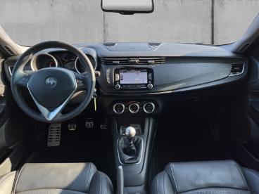 ALFA ROMEO CERTIFIED Alfa Romeo Giulietta Allwetter+navi+leder+bi-xenon+ahk+shz Gebraucht - Limousine Benzin  - Hasbergen - 1246165_3