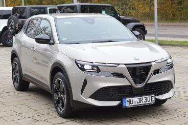 ALFA ROMEO CERTIFIED Alfa Romeo Junior Elettrica Speciale 156ps/navi/matrix-led Gebraucht - Suv Elektro  - Waldkraiburg - 1138285_4