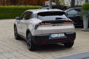 ALFA ROMEO CERTIFIED Alfa Romeo Junior Elettrica Speciale 156ps/navi/matrix-led Gebraucht - Suv Elektro  - Waldkraiburg - 1138285_5