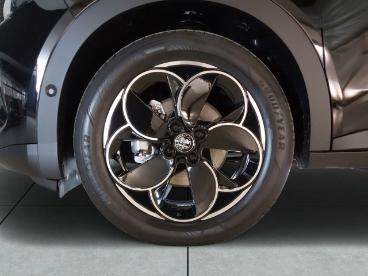 ALFA ROMEO CERTIFIED Alfa Romeo Junior Elettrica Speciale Sport Und Technologie-paket Led Gebraucht - Suv Elektro  - Braunschweig - 1159752_4