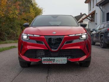 ALFA ROMEO CERTIFIED Alfa Romeo Junior Junior 1.2 Vgt Ibrida Speciale Tech+sport Gebraucht - Limousine Benzin Rot - Moenchweiler - 1189625_5