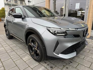 SPOTICAR Alfa Romeo Junior Ibrida Intensa 1.2 Vgt 48v-hybrid Panorama Navi Di Gebraucht - Geländewagen Benzin  - Aschaffenburg - 801195349_2