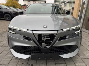 SPOTICAR Alfa Romeo Junior Ibrida Intensa 1.2 Vgt 48v-hybrid Panorama Navi Di Gebraucht - Geländewagen Benzin  - Aschaffenburg - 801195349_3