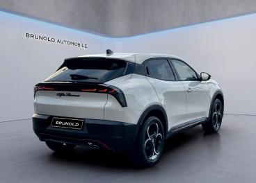 SPOTICAR Alfa Romeo Junior Ibrida 1.2 Vgt 48v-hybrid 145ps Speciale Gebraucht - Geländewagen Benzin Weiß - Stuttgart - 801220657_4