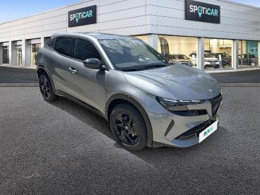 SPOTICAR Alfa Romeo Junior 1.2 Vgt Mild Hybrid Pre Mium-paket Gebraucht - Geländewagen Hybrid  - Düsseldorf - 1201251996_3